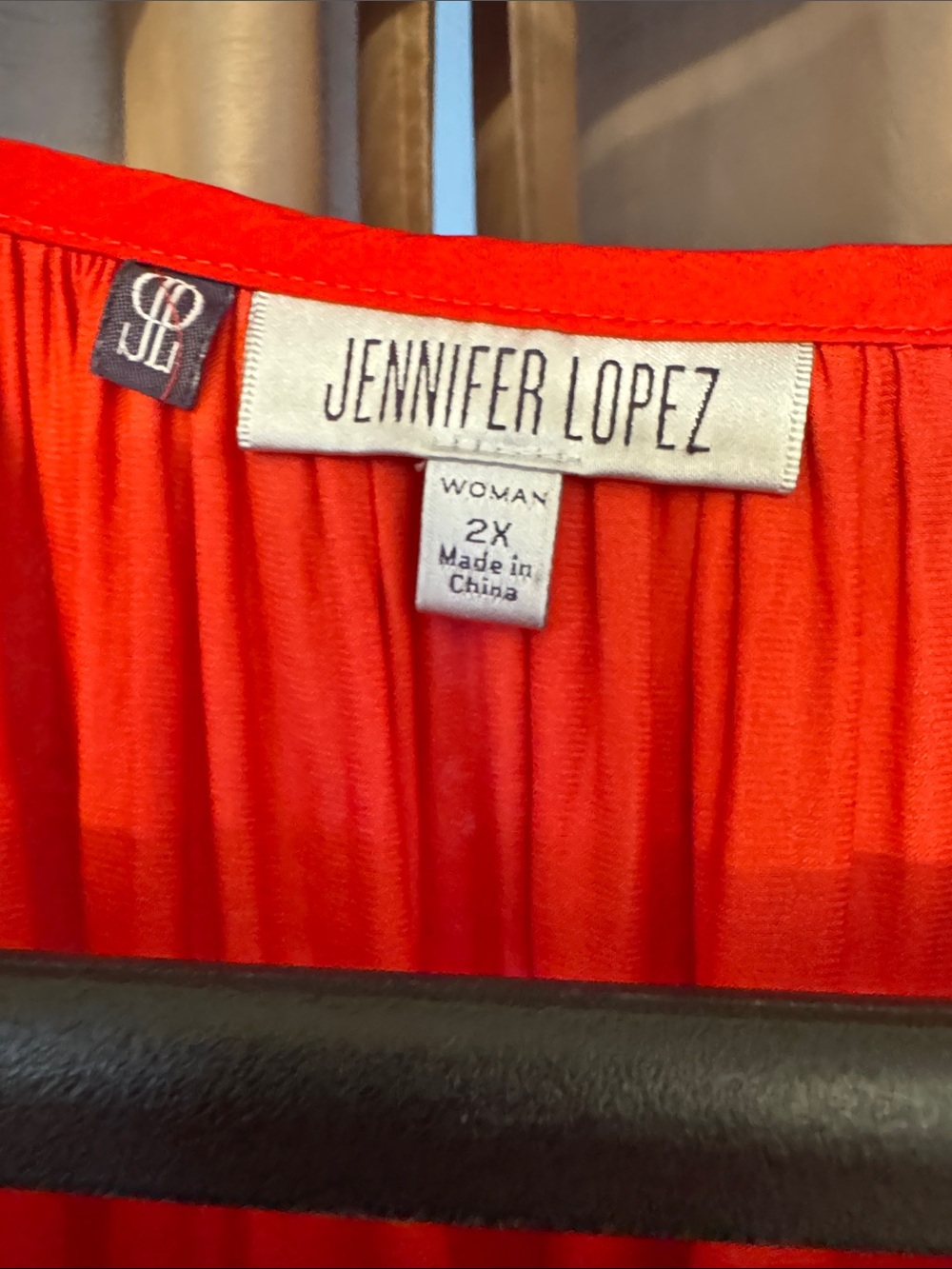 Jennifer Lopez Red Flowing Peasant Tunic - Picture 2 of 3